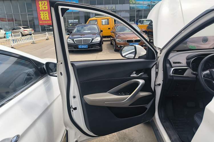 Used Baojun 510 2017 1.5L Automatic Fashion Model
