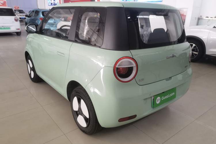 Used  Lumin 2025 210 km Fragrant Edition
