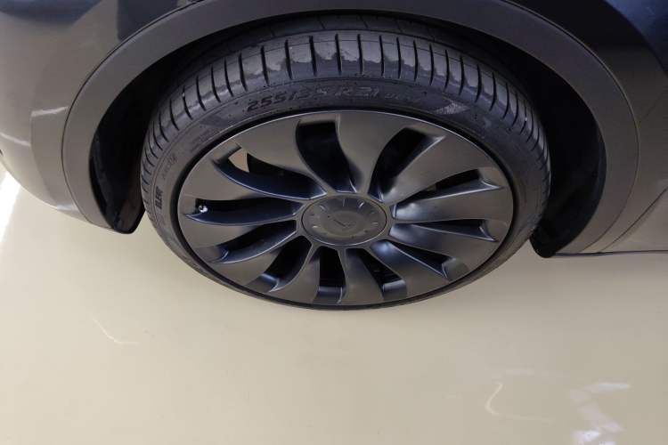Used Tesla Model Y 2024 Rear-Wheel-Drive Version

