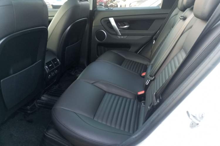 Used Land Rover Discovery Sport 2022 200 PS Family Edition 5 Seats