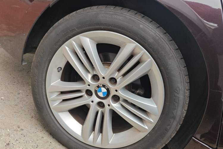 Used BMW 3 Series 2016 320Li Fashion Model
