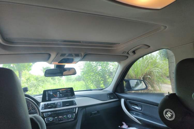 Used BMW 3 Series 2016 320i Fashion Model
