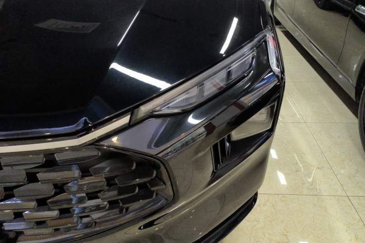 Used Ford Mondeo 2025 2.0T EcoBoost Luxury Version
