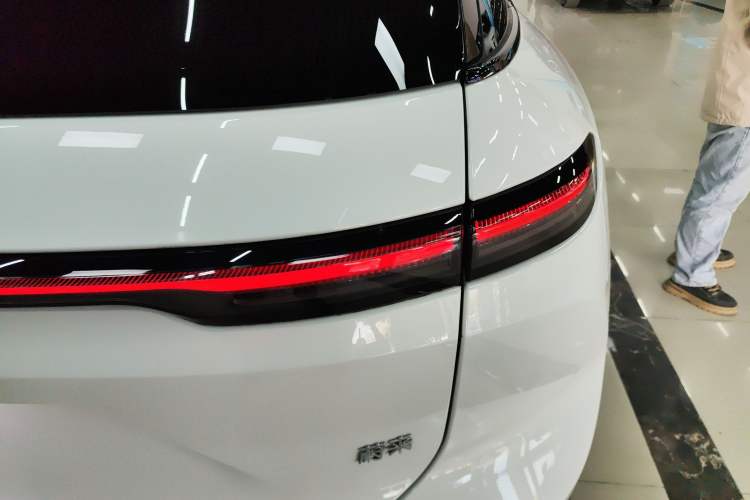 Used Nio ES6 2024 100 kWh
