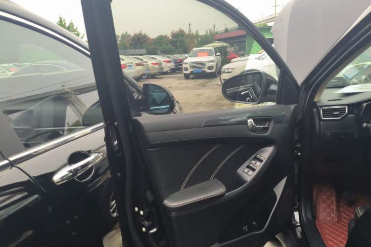 Used Dongfeng Fengon 580 2020 1.8L Manual Comfort Model
