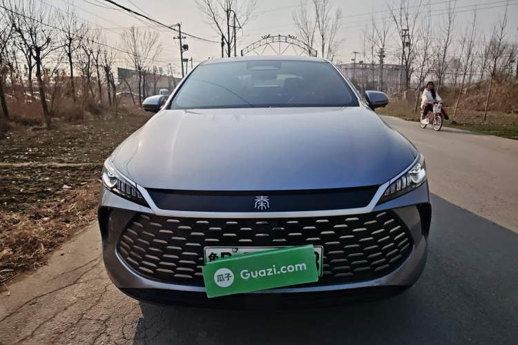 Used BYD Qin PLUS 2025 DM-i Smart Drive 120KM Superior Model
