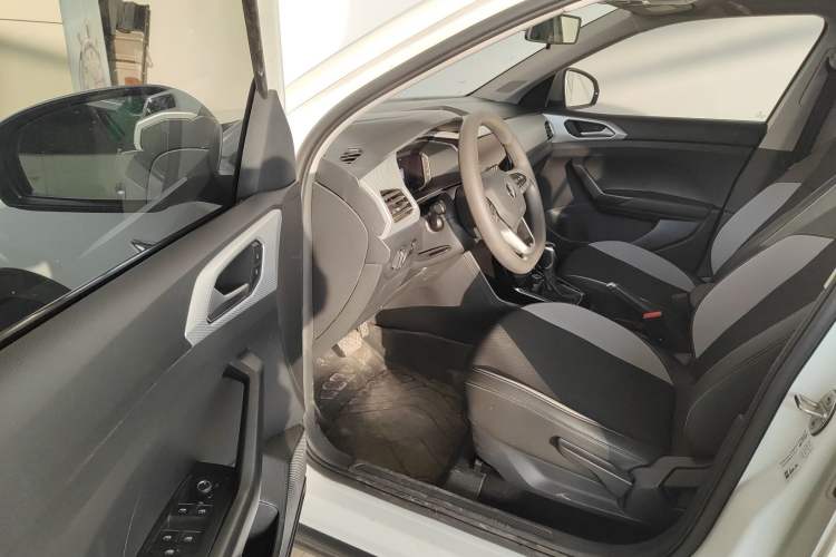 Used Volkswagen Tacqua 2023 200TSI DSG Joy-Connect Edition
