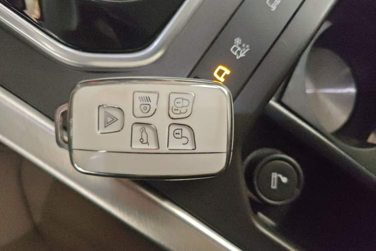 Used Land Rover Range Rover Evoque 2016 2.0T SE Smart Glow Edition
