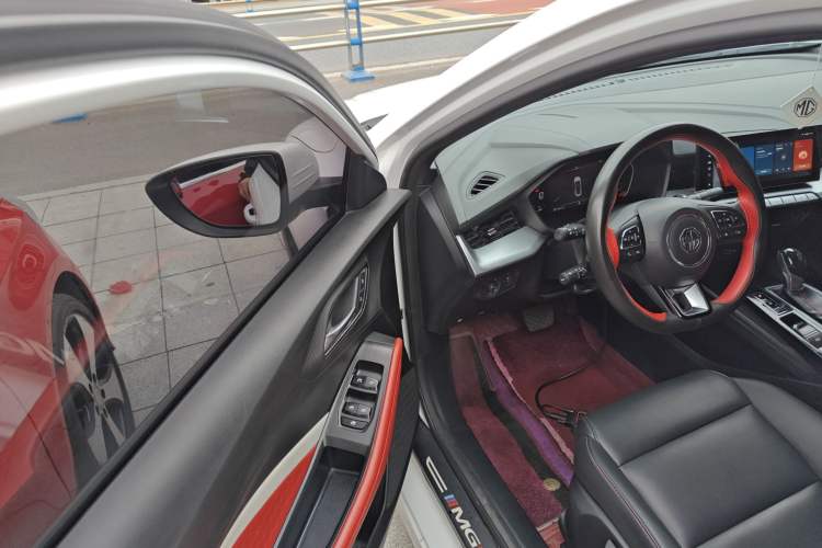 Used MG 5 2022 180 DVVT CVT Youth Luxury Edition
