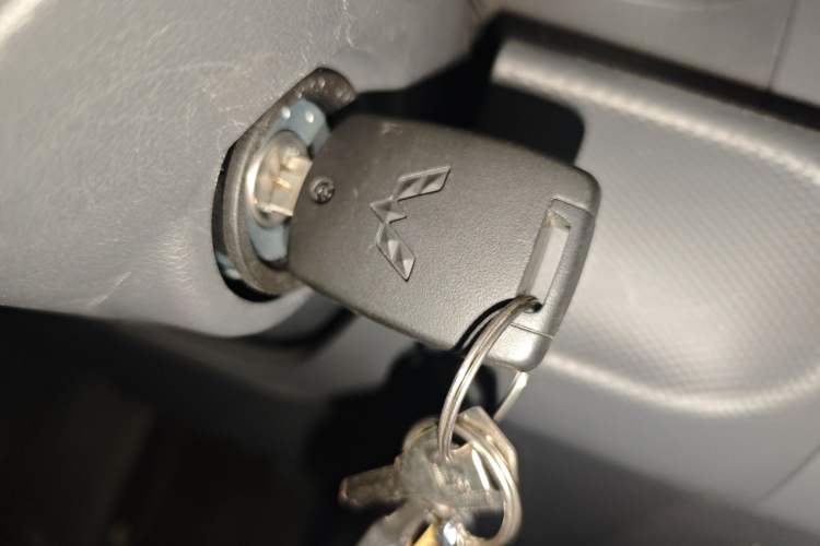 Used Wuling Hongguang New Energy 2024 All-Electric Model 300KM Practical Version
