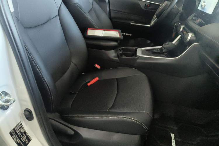 Used Toyota RAV4 2023 2.0L CVT Two-Wheel Drive Urban Edition
