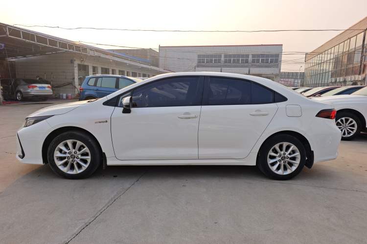 Used Toyota Corolla 2021 Dual-Motor 1.8L E-CVT Elite Edition
