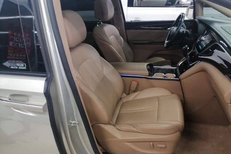 Used Buick GL8 2017 ES 28T Luxury Model China V Standard
