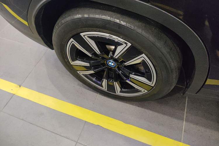 Used BMW iX3 2021 Updated Leading Edition
