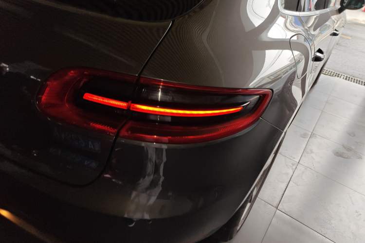 Used Porsche Macan 2017 Macan 2.0T