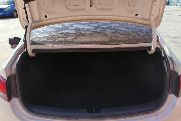 Used Hyundai Celesta 2018 1.6L Automatic GL Enjoyment Version China V Standard
