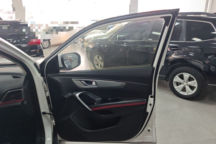 Used Changan CS55 2018 1.5T Automatic Colorful Edition China V Standard
