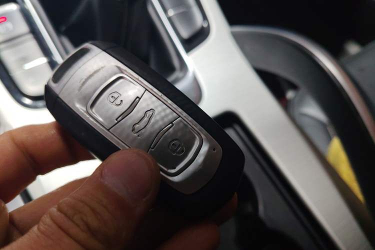 Used Geely Auto Emgrand X7 Sport 2020 1.8TD Manual Two-Wheel Drive Zhiya Model
