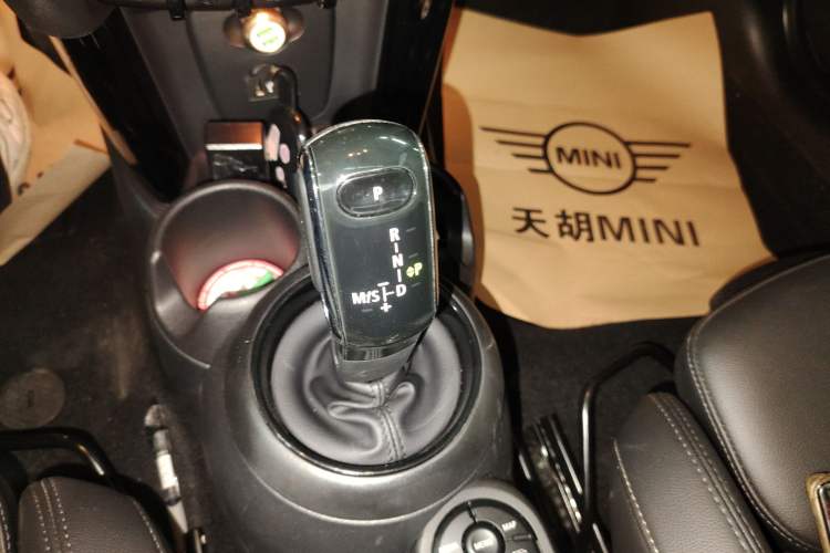 Used  MINI 2021 1.5T COOPER Classic Edition