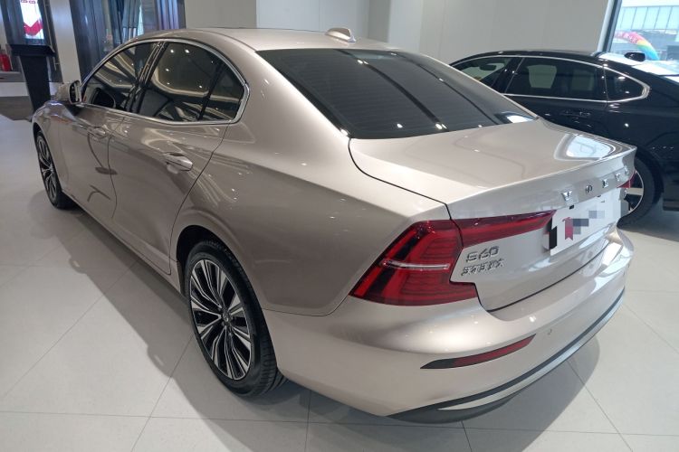 Used Volvo S60 2025 B4 Zhiyuan Luxury Edition