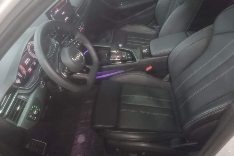 Used Audi A4L 2023 40 TFSI Luxury Dynamic Model
