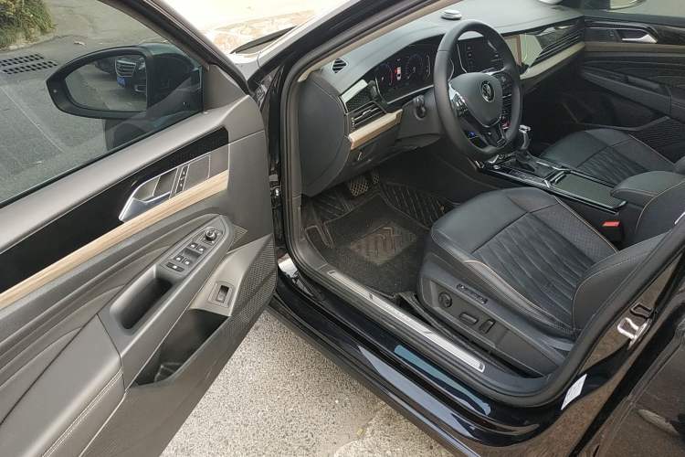 Used Volkswagen Passat 2021 330TSI Luxury Edition