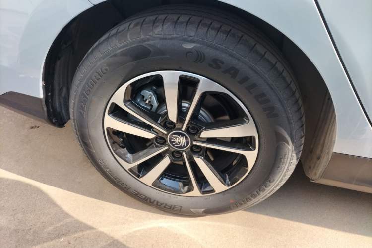 Used BYD Qin PLUS 2025 DM-i Smart Drive 55KM Beyond Model
