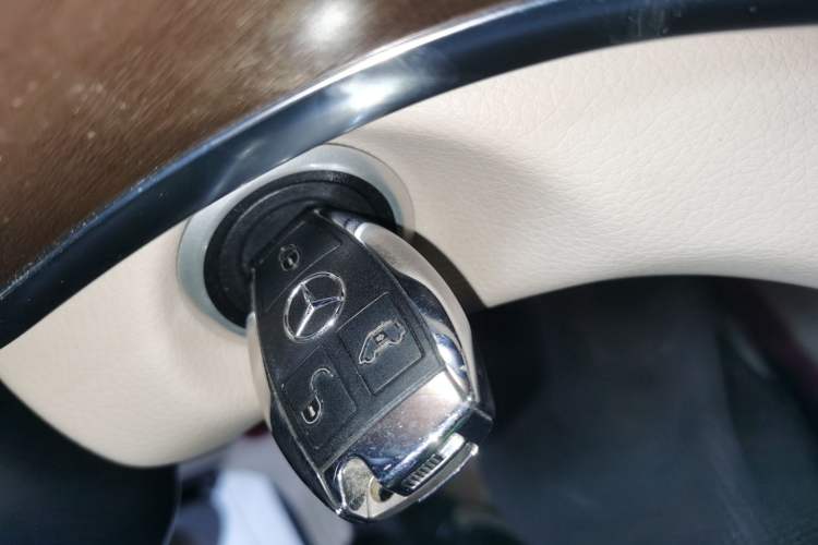 Used Mercedes-Benz V-Class 2021 V 260 L Long Wheelbase Prestige Edition