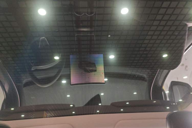 Used Tesla Model Y 2025 Rear-Wheel-Drive Version