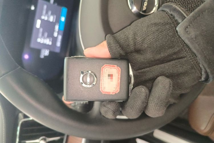 Used Volvo XC60 New Energy 2025 Plug-in Hybrid Long-Range All-Wheel Drive Smart Luxury Edition