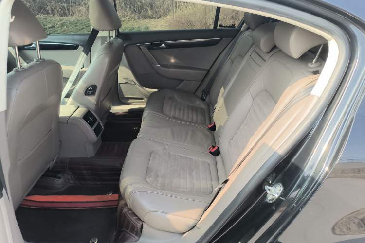 Used Volkswagen Magotan 2015 1.8TSI Luxury Model
