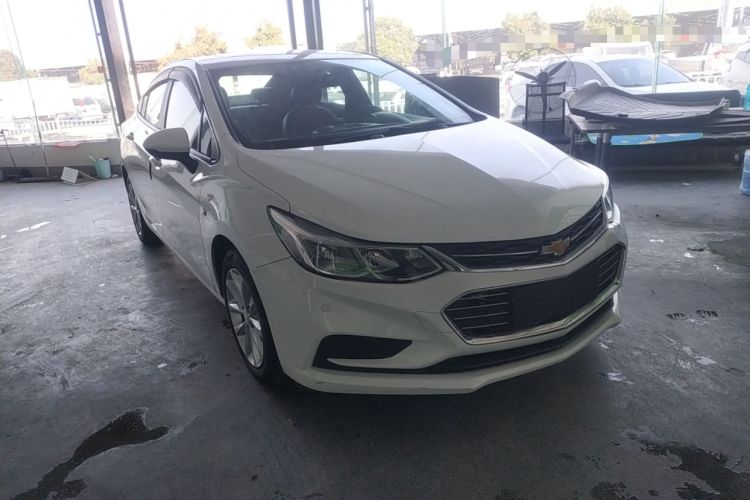 Used Chevrolet Cruze 2017 1.5L Automatic Pioneer Sunroof Edition
