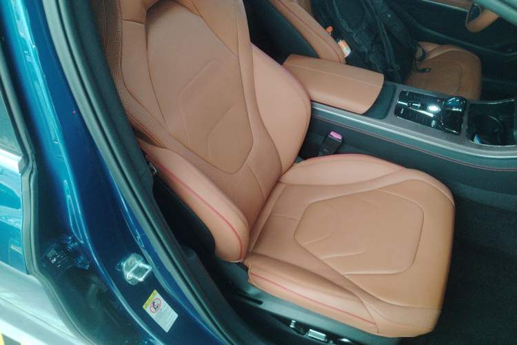 Used BYD Han 2022 EV Genesis Edition 715 km Front-Wheel-Drive Flagship Model
