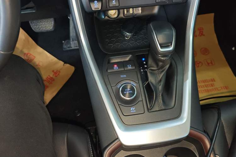 Used Toyota RAV4 2022 Dual-Engine 2.5L E-CVT Four-Wheel Drive Elite Plus Edition
