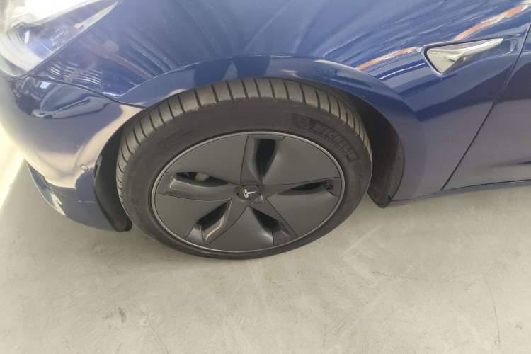 Used Tesla Model 3 2019 Long-Range All-Wheel-Drive Version