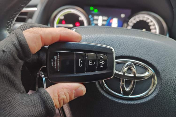 Used Toyota Camry 2018 Dual-Engine 2.5 HG Luxury Edition