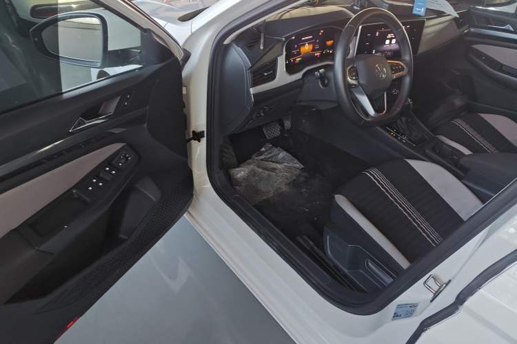 Used Volkswagen Bora 2024 200TSI DSG Comfort Edition
