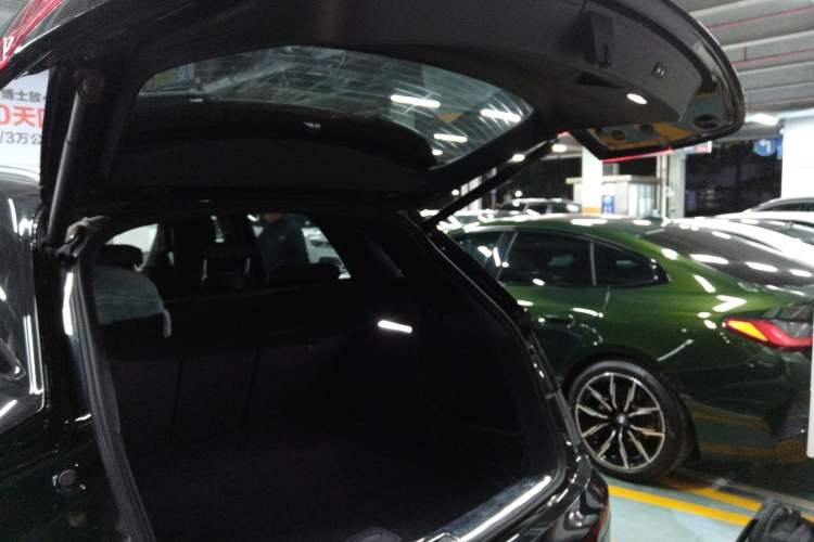 Used Audi Q5L 2023 40T Luxury Dynamic Model
