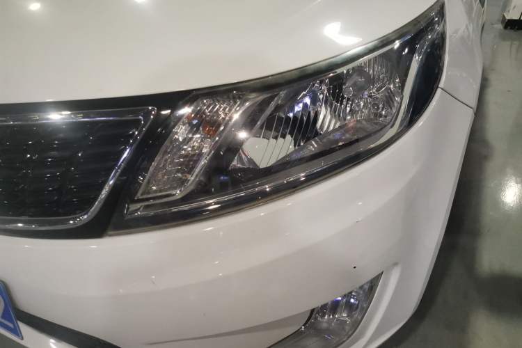 Used Kia K2 2012 Sedan 1.6L Automatic Transmission Premium Commemorative Edition