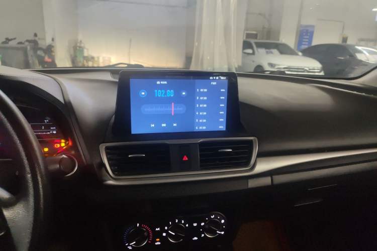 Used Mazda Mazda 3 Axela 2017 Sedan 1.5L Automatic Comfort Model China VI Standard
