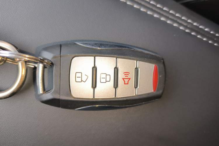 Used Great Wall Poer 2021 2.0T Commercial Version Automatic Diesel 4x4 Elite Long-Box GW4D20M
