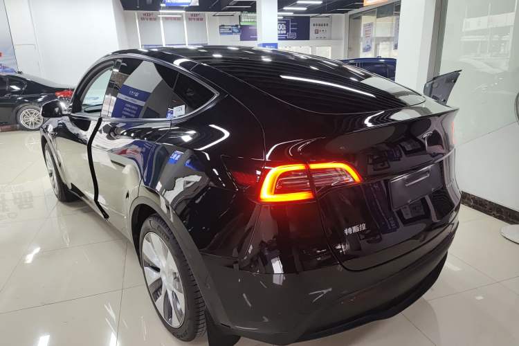 Used Tesla Model Y 2022 Rear-Wheel-Drive Version
