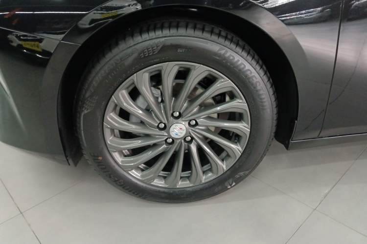 Used Buick LaCrosse 2025 28T Platinum Edition
