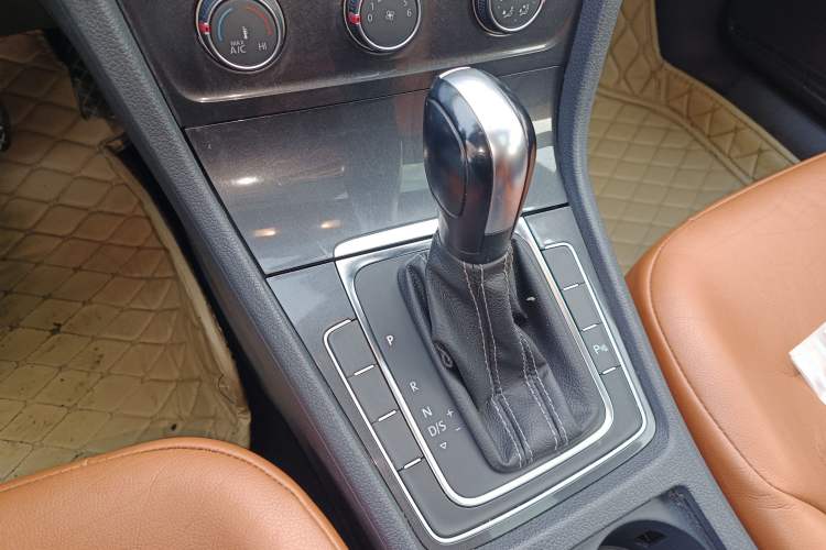 Used Volkswagen Golf 2016 1.6L Automatic Comfort Model
