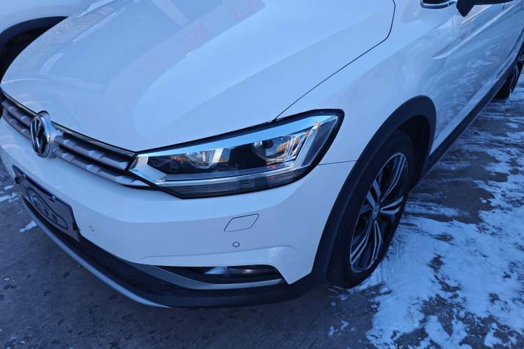 Used Volkswagen Touran 2018 Volkswagen Touran L 280TSI DSG Boundary Edition 7 Seats China V Emission Standard
