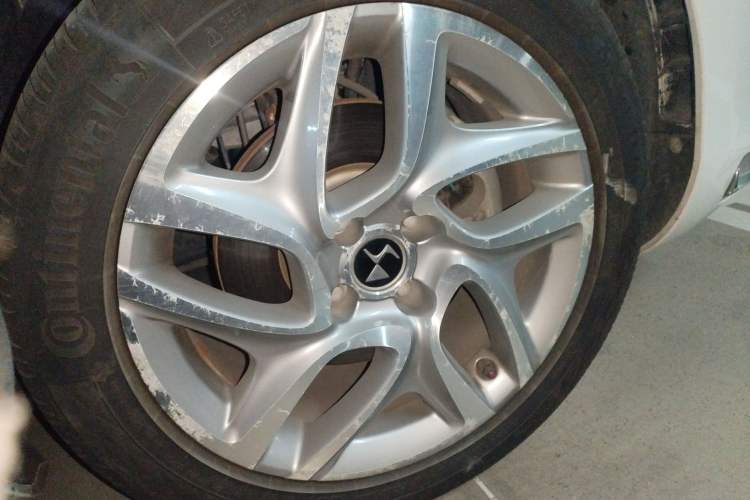 Used  5 2014 1.6T Elegant Version THP160