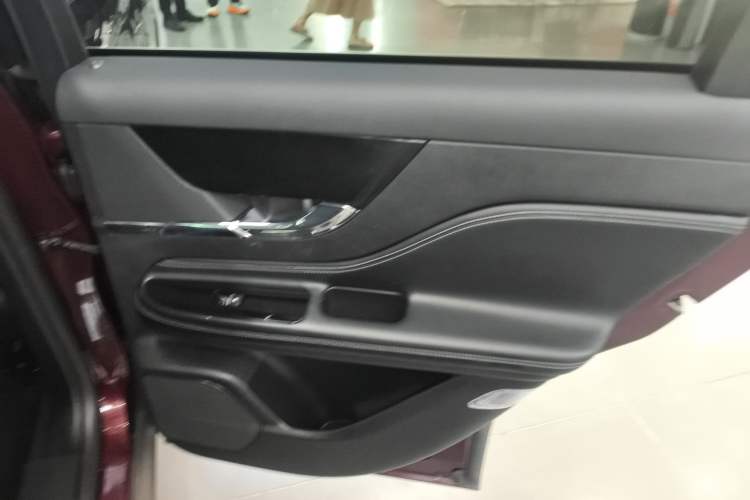 Used Lincoln Corsair 2022 2.0T Two-Wheel Drive Deluxe Edition
