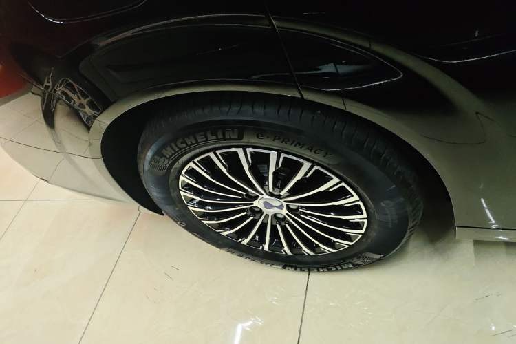 Used Denza D9 2024 DM-i 980 Four-Wheel Drive Prestige Model
