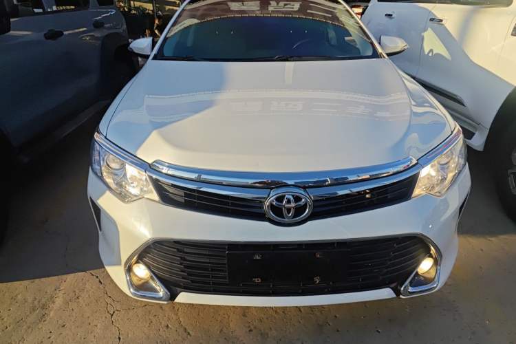 Used Toyota Camry 2016 2.0G 10th Anniversary Leading Edition
