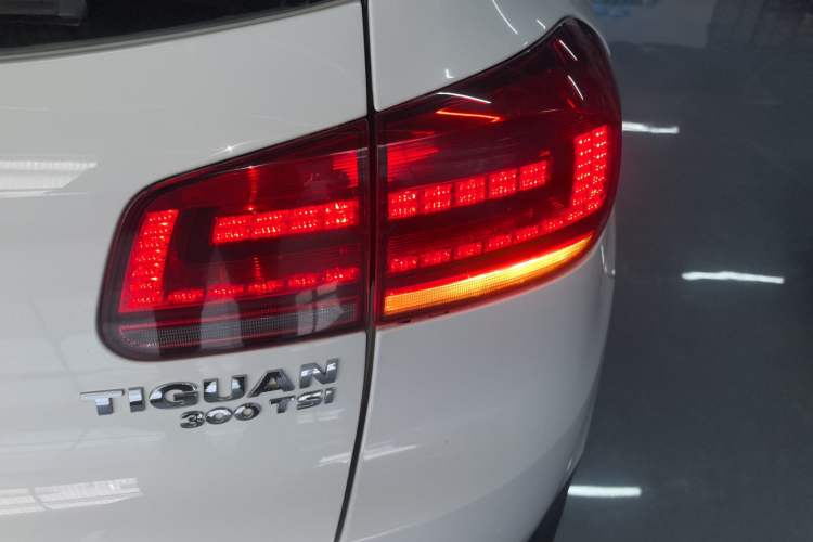 Used Volkswagen Tiguan 2017 300TSI Automatic Two-Wheel Drive Silk Road Luxury Edition
